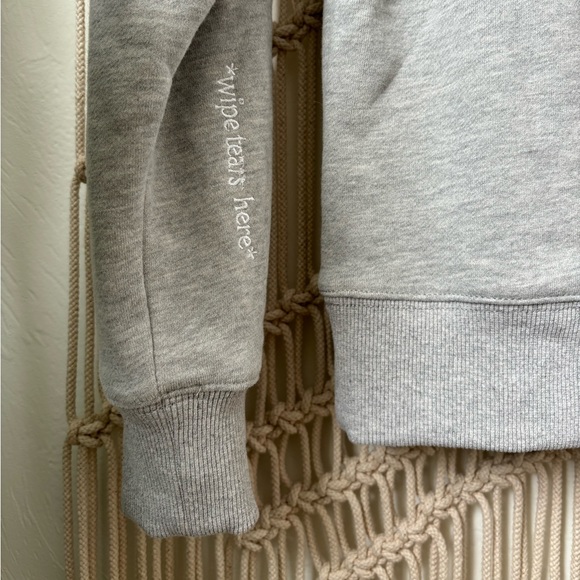 See the way i see Sweater “I’m pretty cool but I cry a lot” - Picture 4 of 6